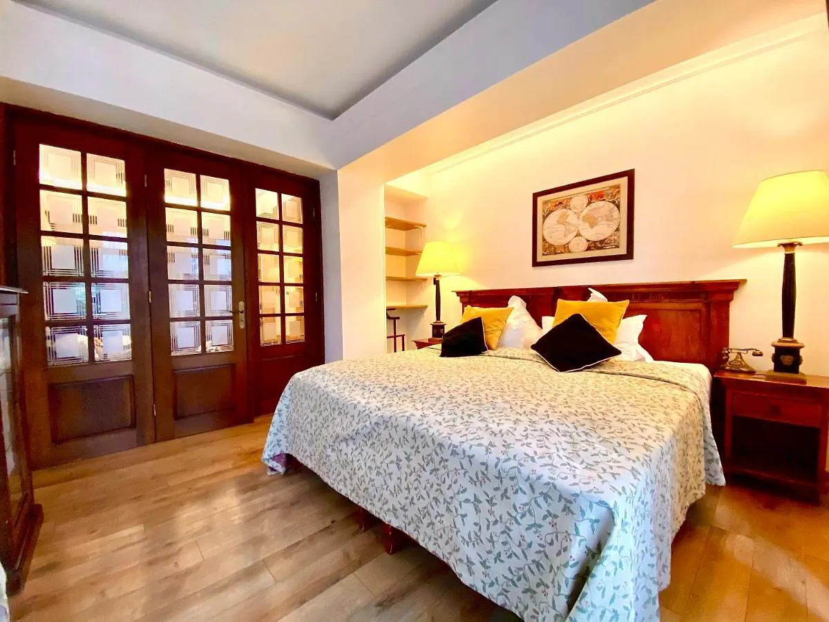 Arc De Triomphe Studios Bucharest Apartment